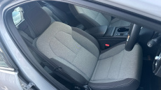 Volvo XC40 2.0 B3P Core 5dr Auto Petrol Estate